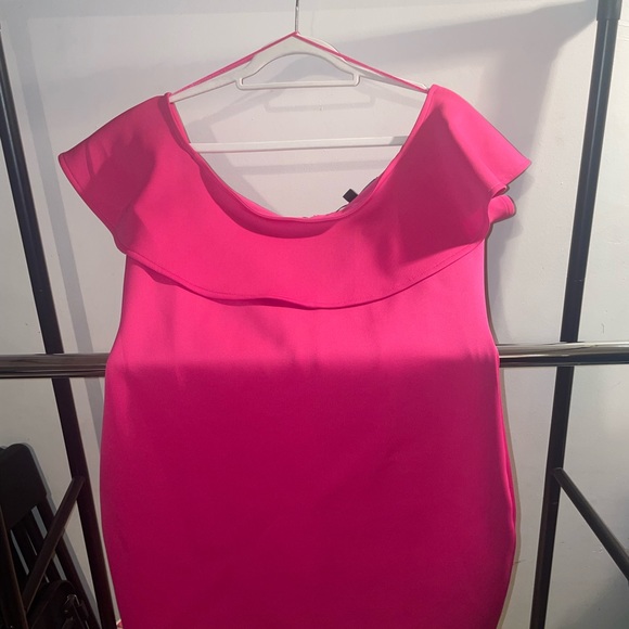 pink bodycon dress - Picture 2 of 5